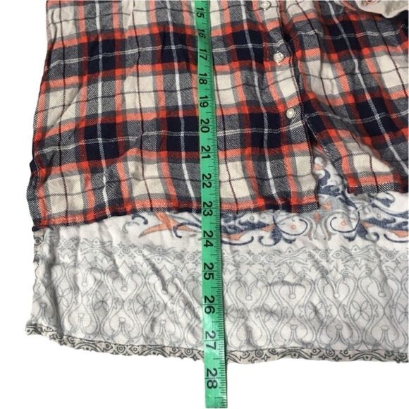 WHITE CROW BOHO WESTERN‎ PLAID BACK DESIGN HI LOW BUTTON UP FLANNEL SHIRT XS - Picture 6 of 8